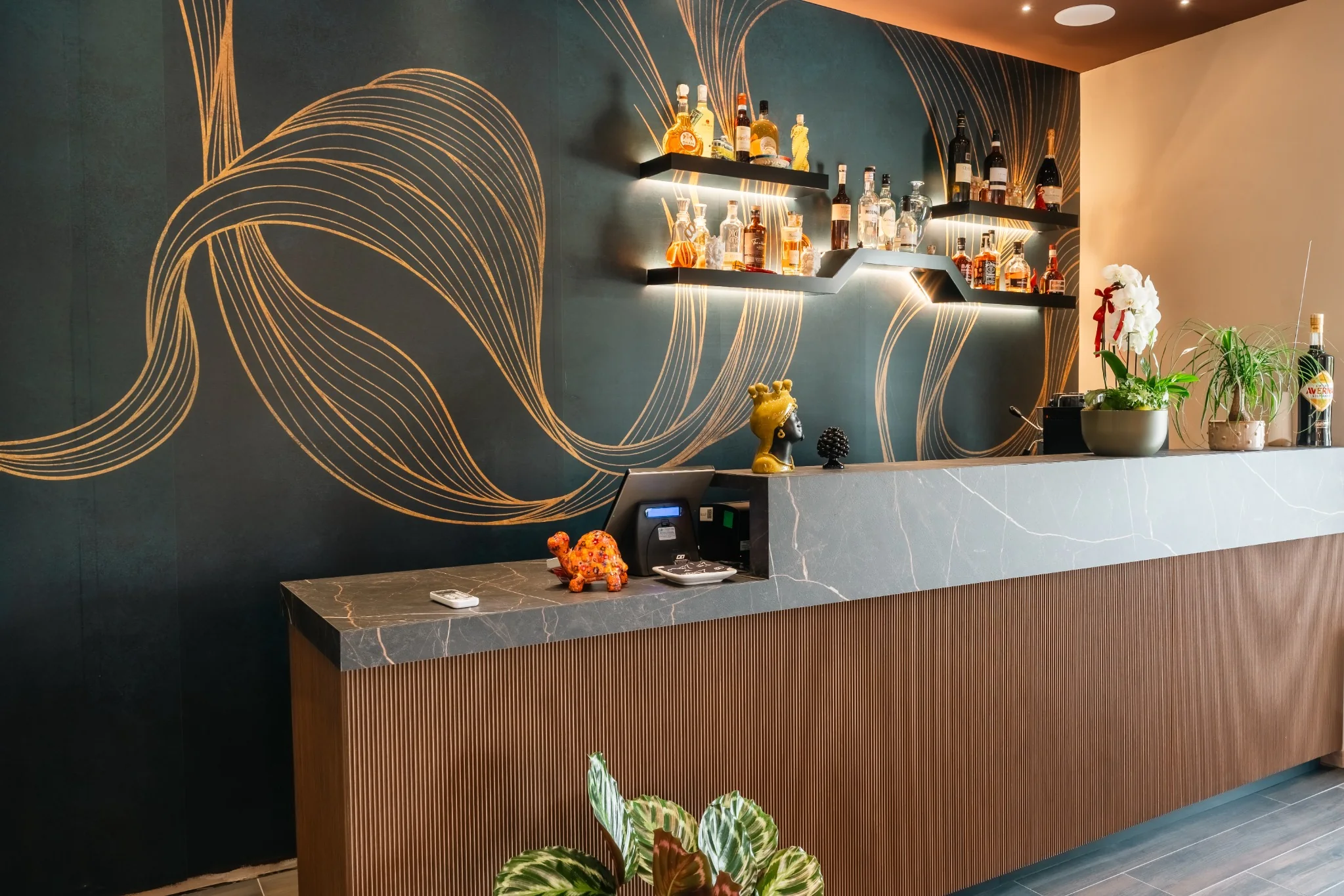 Bar counter