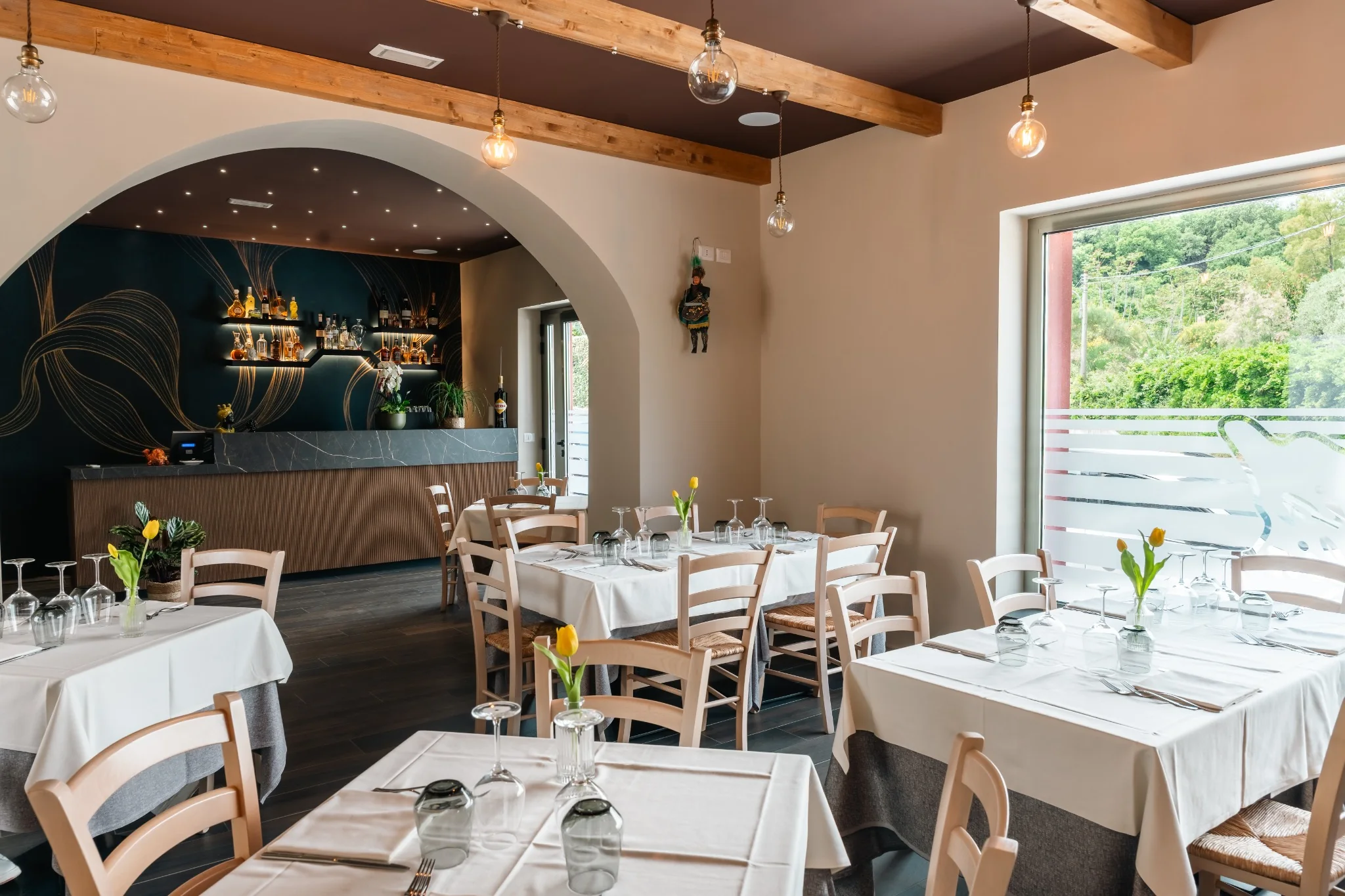Osteria Sicilia interior